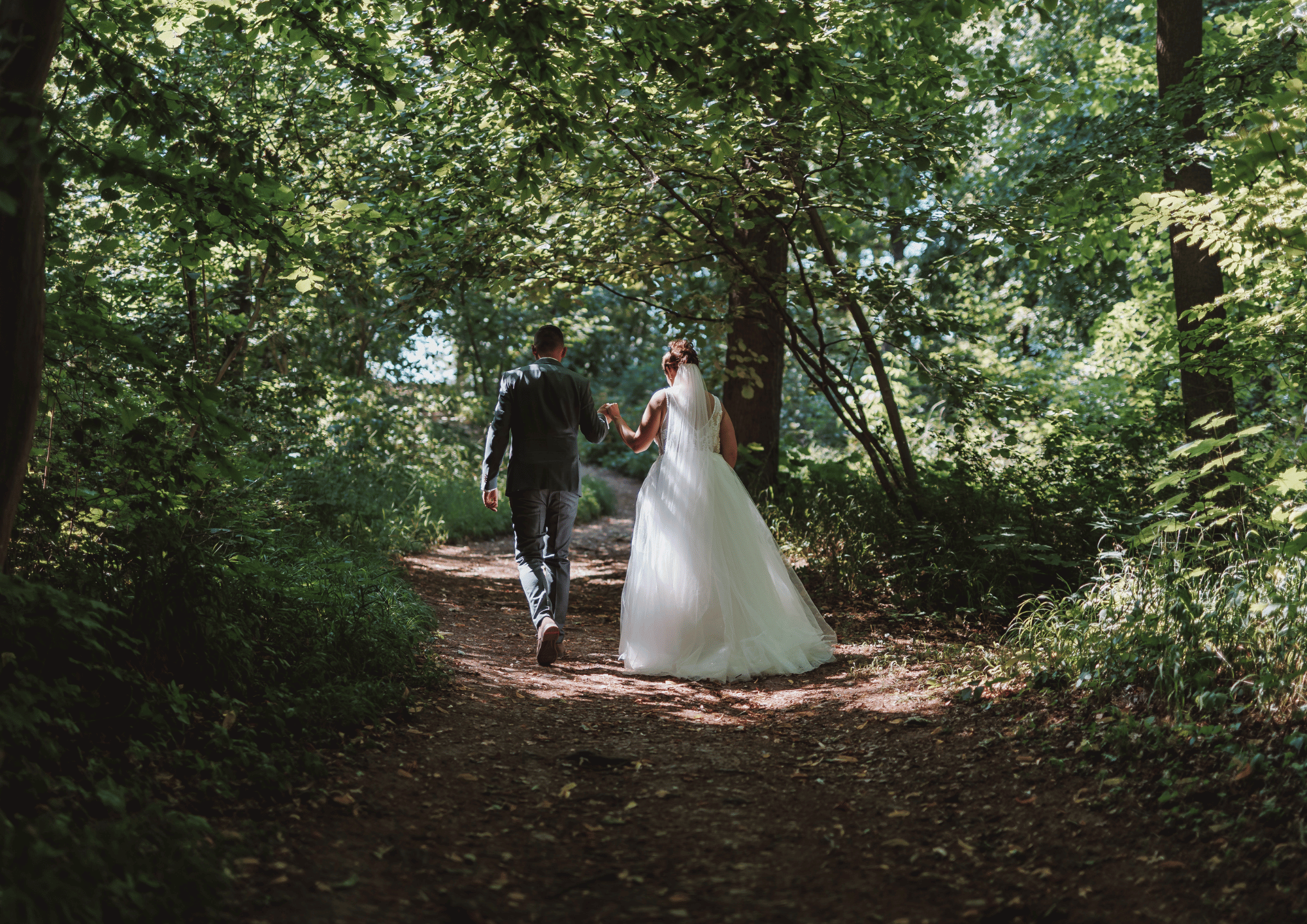 Hochzeitspaar im Paradiespark Jena